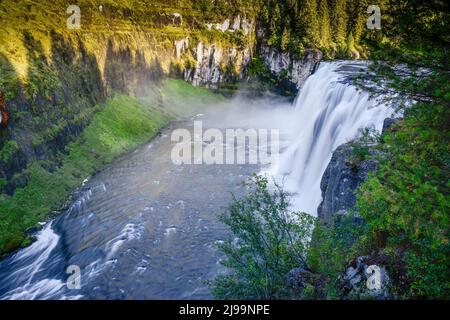 Mesa Falls auf der Henry's Fork of the Snake River, Island Park, Fremont County, Idaho, USA Stockfoto