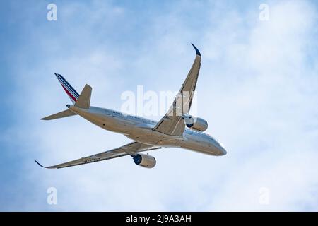 Air France Passagierjet (Airbus A350-941) von Hartsfield Jackson Atlanta International Airport zum Flughafen Paris Charles de Gaulle in Frankreich. Stockfoto