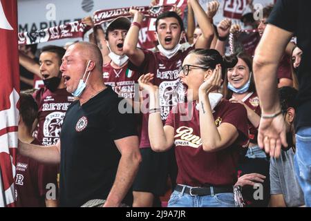 Palasport Taliercio, Venedig, Italien, 21. Mai 2022, Reyers Anhänger während des Playoff - Umana Reyer Venezia gegen Bertram Derthona Tortona - Italienische Basketball A Serie Championship Stockfoto