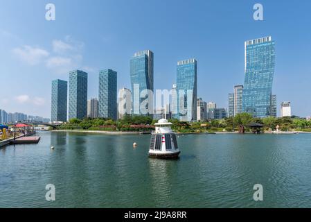 Songdo Central Park im Songdo-Distrikt von Incheon, Südkorea, am 21. Mai 2022 Stockfoto