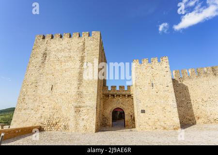 Festung islamischer Herkunft, die seit dem 13.. Jahrhundert an der Spitze der Altstadt von Elvas in der Nähe der spanisch-portugiesischen Grenze erbaut wurde Stockfoto