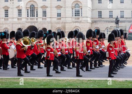 1. das Bataillon Irish Guards probt in Vorbereitung auf die Aufnahme von Aufgaben während der Jubilee-Feierlichkeiten der Königin. Bild aufgenommen am 13.. Mai 202 Stockfoto