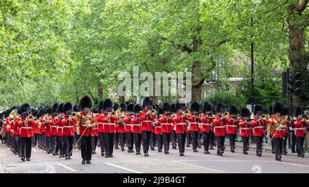 1. das Bataillon Irish Guards probt in Vorbereitung auf die Aufnahme von Aufgaben während der Jubilee-Feierlichkeiten der Königin. Bild aufgenommen am 13.. Mai 202 Stockfoto