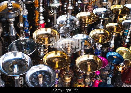 Shisha, Shisha oder Nargile zum Verkauf im Laden Stockfoto