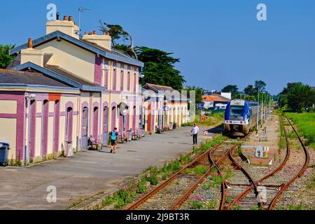 Frankreich, Morbihan (56), Presqu'île de Quiberon, Quiberon, Bahnhof Stockfoto