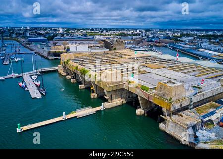 Frankreich, Morbihan, der Hafen von Lorient, Lorient, Lorient La Base, Keroman, ehemalige U-Boot-Basis, die von den Deutschen während des Zweiten Weltkriegs gebaut wurde Stockfoto