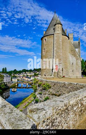 Frankreich, Morbihan (56), begeben Sie sich auf den Weg nach Saint Jacques de Compostela, dem mittelalterlichen Dorf Josselin, dem extravaganten Schloss Josselin im gotischen Stil Stockfoto