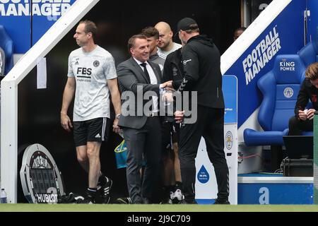 Brendan Rogers Manager von Leicester City trifft sich vor dem Start mit Ralph Hasenhüttl Manager von Southampton Stockfoto