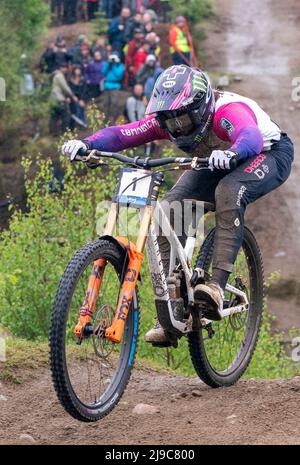 Der Franzose Amaury Pierron beim Finale der Herren Elite Downhill am zweiten Tag des Mercedes-Benz UCI MTB World Cup in Fort William. Bilddatum: Sonntag, 22. Mai 2022. Stockfoto