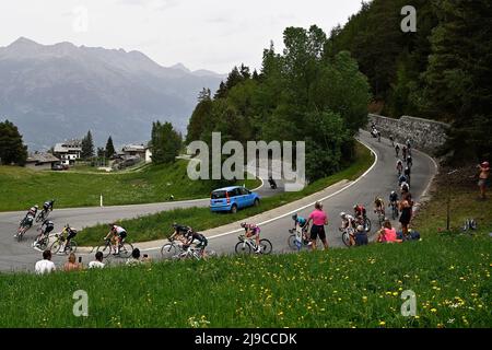 Foto Fabio Ferrari/LaPresse 22 Maggio 2022 Italia Sport cicismo Giro d'Italia 2022 - edizione 105 - tappa 15 - Da Rivarolo Canavese a Cogne Nella foto: un momento della gara Foto Fabio Ferrari/LaPresse 22. Mai 2022 Italien Sport Radfahren Giro d'Italia 2022 - Ausgabe 105. - Etappe 15 - von Rivarolo Canavese nach Cogne im Bild: Ein Moment der Bühne(Foto: La Presse / PRESSINPHOTO) Stockfoto