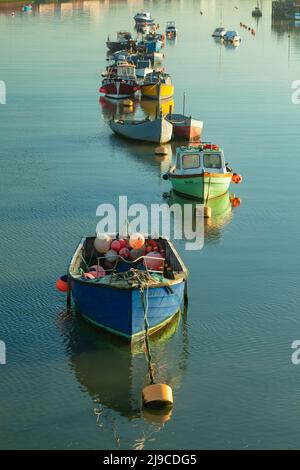 Boote auf dem Fluss Adur. Stockfoto