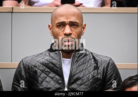 Thierry HENRY während des ersten Tages von Roland-Garros 2022, French Open 2022, Grand Slam Tennisturnier am 22. Mai 2022 im Roland-Garros-Stadion in Paris, Frankreich - Foto: Matthieu Mirville/DPPI/LiveMedia Stockfoto