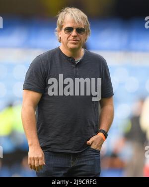 London, Großbritannien. 22.. Mai 2022. 22. Mai 2022 - Chelsea gegen Watford - Premier League - Stamford Bridge der neue Besitzer von Chelsea, Todd Boehly, spaziert über den Stamford Bridge-Platz. Bildnachweis: Kredit: Mark Pain/Alamy Live Nachrichten Stockfoto