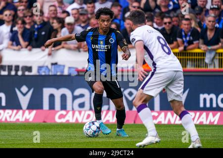 BRÜGGE, BELGIEN - 22. MAI: Tajon Buchanan vom Club Brügge während des Jupiler Pro League-Spiels zwischen dem Club Brugge und dem RSC Anderlecht am 22. Mai 2022 im Jan Breydel Stadium in Brügge, Belgien (Foto: Jeroen Meuwsen/Orange Picts) Stockfoto