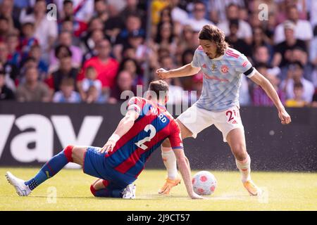 LONDON, GROSSBRITANNIEN. MAI 22. Edinson Cavani von Manchester United kontrolliert den Ball während des Premier League-Spiels zwischen Crystal Palace und Manchester United im Selhurst Park, London am Sonntag, 22.. Mai 2022. (Kredit: Federico Maranesi | MI Nachrichten) Kredit: MI Nachrichten & Sport /Alamy Live Nachrichten Stockfoto