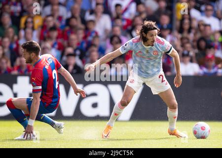 LONDON, GROSSBRITANNIEN. MAI 22. Edinson Cavani von Manchester United kontrolliert den Ball während des Premier League-Spiels zwischen Crystal Palace und Manchester United im Selhurst Park, London am Sonntag, 22.. Mai 2022. (Kredit: Federico Maranesi | MI Nachrichten) Kredit: MI Nachrichten & Sport /Alamy Live Nachrichten Stockfoto
