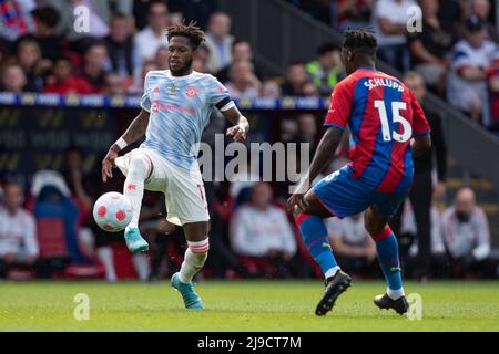 LONDON, GROSSBRITANNIEN. MAI 22. Fred von Manchester United kontrolliert den Ball während des Premier League-Spiels zwischen Crystal Palace und Manchester United im Selhurst Park, London, am Sonntag, 22.. Mai 2022. (Kredit: Federico Maranesi | MI Nachrichten) Kredit: MI Nachrichten & Sport /Alamy Live Nachrichten Stockfoto