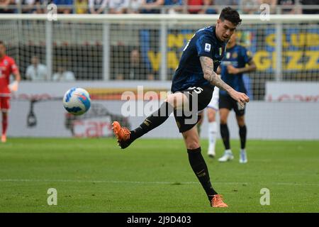 Foto Alberto Gandolfo/LaPresse 22 Maggio 2022 Milano (Italia) Sport Calcio Inter vs Sampdoria - Serie A 2021/2022 - Stadio San Siro Nella Foto: Alessandro Bastoni (FC Internazionale) Foto Alberto Gandolfo/LaPresse 22. Mai 2022 Mailand (Italien) Sport Soccer Inter vs Sampdoria - Serie A 2021/2022 - Stadio San Siro im Bild: Alessandro Bastoni (FC Internazionale)(Foto: La Presse / PRESSINPHOTO) Stockfoto