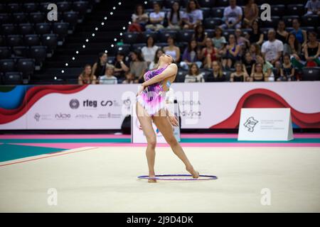 Pamplona, Spanien. 22.. Mai 2022. Rhythmische Gymnastik während der FIG World Challenge Cup Series 2022 in der Navarra Arena in Pamplona, Spanien, am 22. Mai 2022. (Foto von Edgar Gutiérrez/Sipa USA) Quelle: SIPA USA/Alamy Live News Stockfoto