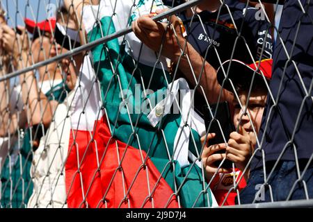 Barcelona, Spanien. 22.. Mai 2022. Fans, großer Preis von Spanien F1 auf dem Circuit de Barcelona-Catalunya am 22. Mai 2022 in Barcelona, Spanien. (Foto von HIGH TWO) Quelle: dpa/Alamy Live News Stockfoto
