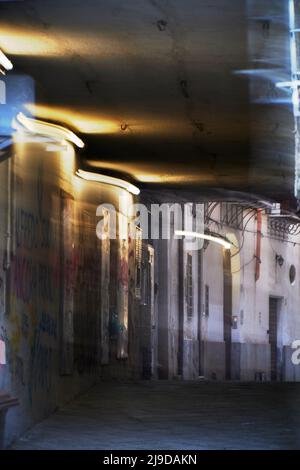 Tele-Bilder, die den schmalen Blick auf den Stadtteil Kelso in Palermo aufnehmen, farbenfroh und charmant Stockfoto