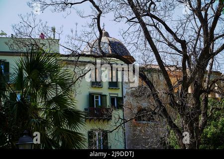 Die charmante Altstadt von Palermo, das Kelso-Viertel, in dem ein normannischer Stil auf die authentische siikilianische Straßenkulturetrifft Stockfoto