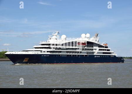 Zum ersten Mal in London das neue Ponant Cruises-Schiff LE BELLOT ruft erstmals an der Themse in London an Stockfoto