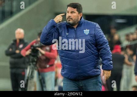 Curitiba, Brasilien. 22.. Mai 2022. PR - Curitiba - 05/22/2022 - BRASILIANISCHER A 2022, ATHLETICO-PR X AVAI - Eduardo Barroca Trainer von avai während eines Spiels gegen Athletico-PR im Stadion Arena da Baixada für die brasilianische Meisterschaft A 2022. Foto: Robson Mafra/AGIF/Sipa USA Quelle: SIPA USA/Alamy Live News Stockfoto