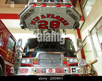 Vorderansicht eines E-ONE-Feuerlöschwagens der Firma 'Miraflores 18' des General Corps of Volunteer Firefighters of Peru - CGBVP Stockfoto