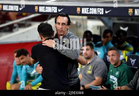 Barcelona, Spanien. 22.. Mai 2022. FC BARCELONA / VILLAREAL CF Barcelona, Spanien. 22.Mai 2022. Xavi Hernandez Cheftrainer des FC Barcelona und Unai Emery Cheftrainer von Villarreal CF vor dem spanischen La Liga-Spiel zwischen dem FC Barcelona und Villareal CF im Camp Nou Stadion. Kredit: Rosdemora/Alamy Live Nachrichten Stockfoto