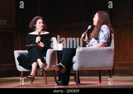 Ilana Glazer und Alison Leiby besuchen „Oh God: Alison Lieby und Ilana Glazer im Gespräch“ im 92. Street Y in New York City. (Foto von Efren Landaos / SOPA Images/Sipa USA) Stockfoto