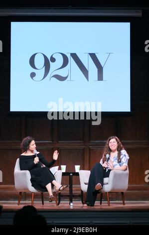 Ilana Glazer und Alison Leiby besuchen „Oh God: Alison Lieby und Ilana Glazer im Gespräch“ im 92. Street Y in New York City. (Foto von Efren Landaos / SOPA Images/Sipa USA) Stockfoto