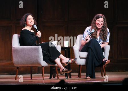 Ilana Glazer und Alison Leiby besuchen „Oh God: Alison Lieby und Ilana Glazer im Gespräch“ im 92. Street Y in New York City. (Foto von Efren Landaos / SOPA Images/Sipa USA) Stockfoto