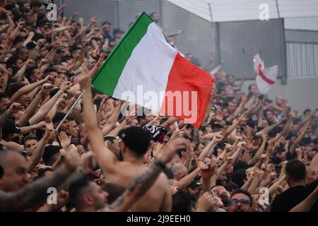 Reggio Emilia, Italien. 22.. Mai 2022. Unterstützer (Mailand) Während der italienischen Serie Ein Spiel zwischen Sassuolo 0-3 Mailand im Mapei Stadium am 22. Mai 2022 in Reggio Emilia, Italien. (Foto von Maurizio Borsari/AFLO) Stockfoto