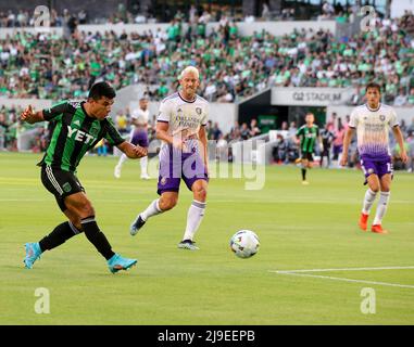 Austin, Texas, USA. 22. Mai 2022: Nick Lima (24), FC Austin, trifft am 22. Mai 2022 in Austin, Texas, einen Torschuss während eines Fußballspiels der Major League gegen Orlando City. (Bild: © Scott Coleman/ZUMA Press Wire) Bild: ZUMA Press, Inc./Alamy Live News Stockfoto