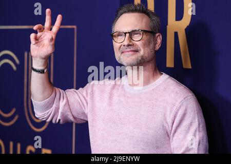 Hollywood, Usa. 22.. Mai 2022. HOLLYWOOD, LOS ANGELES, KALIFORNIEN, USA - 22. MAI: Der amerikanische Schauspieler Christian Slater kommt zum FYC Event von NBCUniversal für „Dr. Todesfall' im NBCU FYC House am 22. Mai 2022 in Hollywood, Los Angeles, Kalifornien, USA. (Foto von Xavier Collin/Image Press Agency) Quelle: Image Press Agency/Alamy Live News Stockfoto