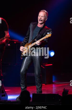 Miami, Vereinigte Staaten Von Amerika. 22.. Mai 2022. HOLLYWOOD, FL - MAI 22: Sting tritt am 22. Mai 2022 in Hollywood, Florida, bei Hard Rock Live im Seminole Hard Rock Hotel & Casino Hollywood auf. (Foto von Alberto E. Tamargo/Sipa USA) Quelle: SIPA USA/Alamy Live News Stockfoto