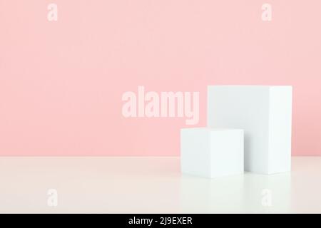 Komposition mit Podium für Ihr Design und Ihre Werbung Stockfoto