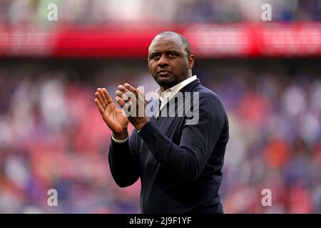 Datei-Foto vom 17-04-2022 von Patrick Vieira, der erfreut ist, dass er den Lärm ausschloss und seine Kritiker während einer erfolgreichen ersten Saison im Crystal Palace beantworten konnte. Ausgabedatum: Montag, 23. Mai 2022. Stockfoto