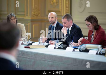The Elysee Presidential Palace in Paris, 23. Mai 2022. Der französische Minister Stanislas Guerini während des ersten ministers des rates am 23. Mai 2022 im Pariser Elysee-Palast. Foto von Eliot Blondt/ABACAPRESS.COM Stockfoto
