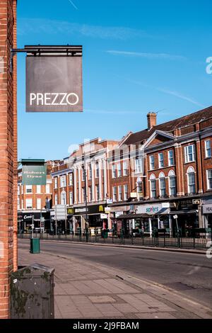 Epsom Surrey, London, Großbritannien, Mai 22 2022, Prezzo Restaurantkette im italienischen Stil der High Street Stockfoto