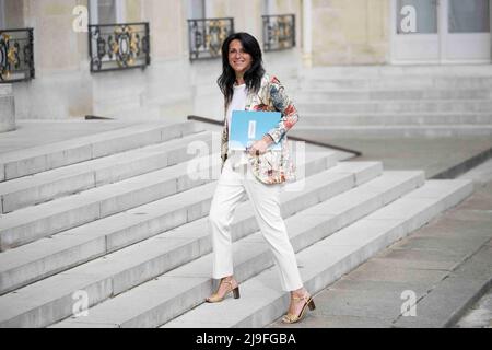 The Elysee Presidential Palace in Paris, 23. Mai 2022. Der französische Staatssekretär für Entwicklung, Frankophonie und internationale Partnerschaften, Chrysoula Zacharopoulou, trifft am 23. Mai 2022 zum ersten minister des rates im Pariser Elysee-Palast ein. Foto von Eliot Blondt/ABACAPRESS.COM Stockfoto