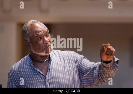 Sir Willard Wentworth White, OM, CBE, ein in Jamaika geborener britischer Opernbariton, der in der Cadogan Hall, Sloane Terrace, London, Großbritannien, probt. 13 August 2 Stockfoto