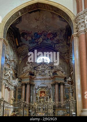 Kirche des heiligen Petronius, Bologna, Italien. Die schöne Kapelle von San Petronio. Stockfoto