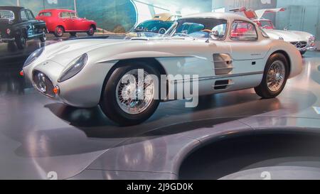 STUTTGART, DEUTSCHLAND - 7 April, 2017: 1955 Mercedes-Benz 300 SLR Uhlenhaut Coupé im Mercedes Museum. Stockfoto