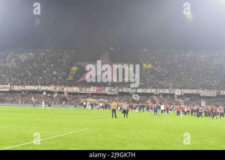 Salerno, Italien. 22.. Mai 2022. (5/22/2022) Choreografie im und der Serie A 2021/22 zwischen US Salernitana 1919 und Udinese Calcio Arechi Stadium (Foto: Agostino Gemito/Pacific Pres/Sipa USA) Credit: SIPA USA/Alamy Live News Stockfoto