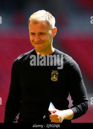 LONDON, ENGLAND - MAI 22: Mitchell Hand Joint Manager von Littlehampton Town während des Buildbase FA Vase Final 2021/2020 zwischen Littlehampton T Stockfoto