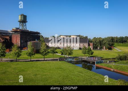 Bochum, Nordrhein-Westfalen, Deutschland - Jahrhunderthalle im Westpark in Bochum Stahlhausen. Stockfoto