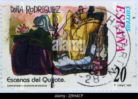 Foto einer spanischen Briefmarke mit einer Illustration einer Szene aus Don Quijote Dona Rodriguez 1998 Stockfoto