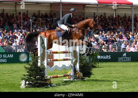 Thomas Carlile - Sansibar Villa Rose Z - Show Jumping bei den Badminton Horse Trials 2022 Stockfoto